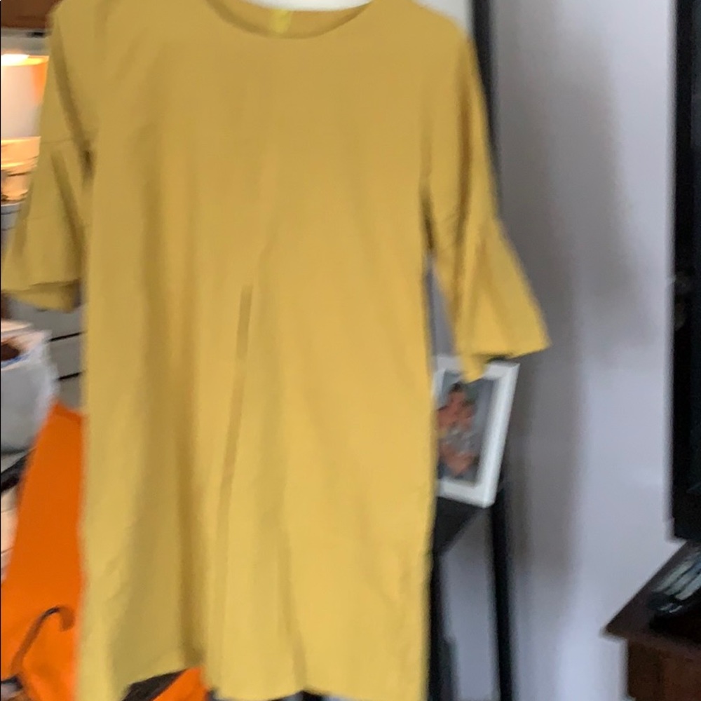 One tunic small - Picture 2 of 5